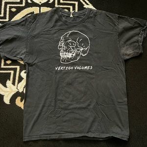 Vertigo Volumes T-shirt Size Large